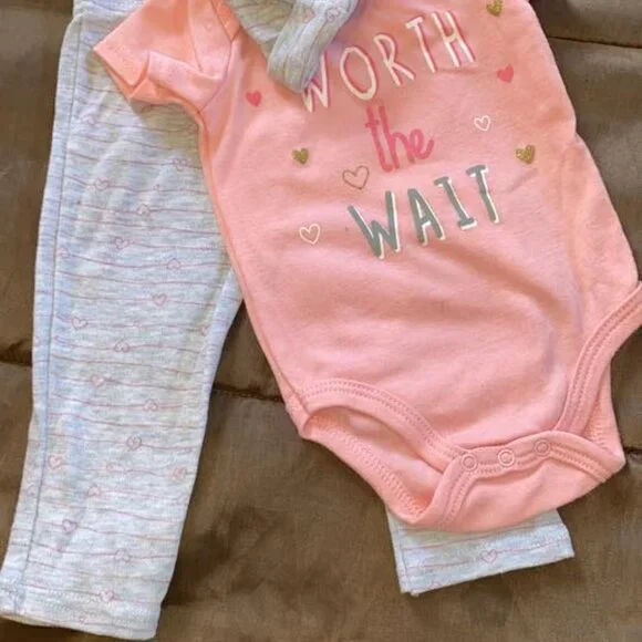 GIRLS 6-9 MONTH LOT - Picture 8 of 9